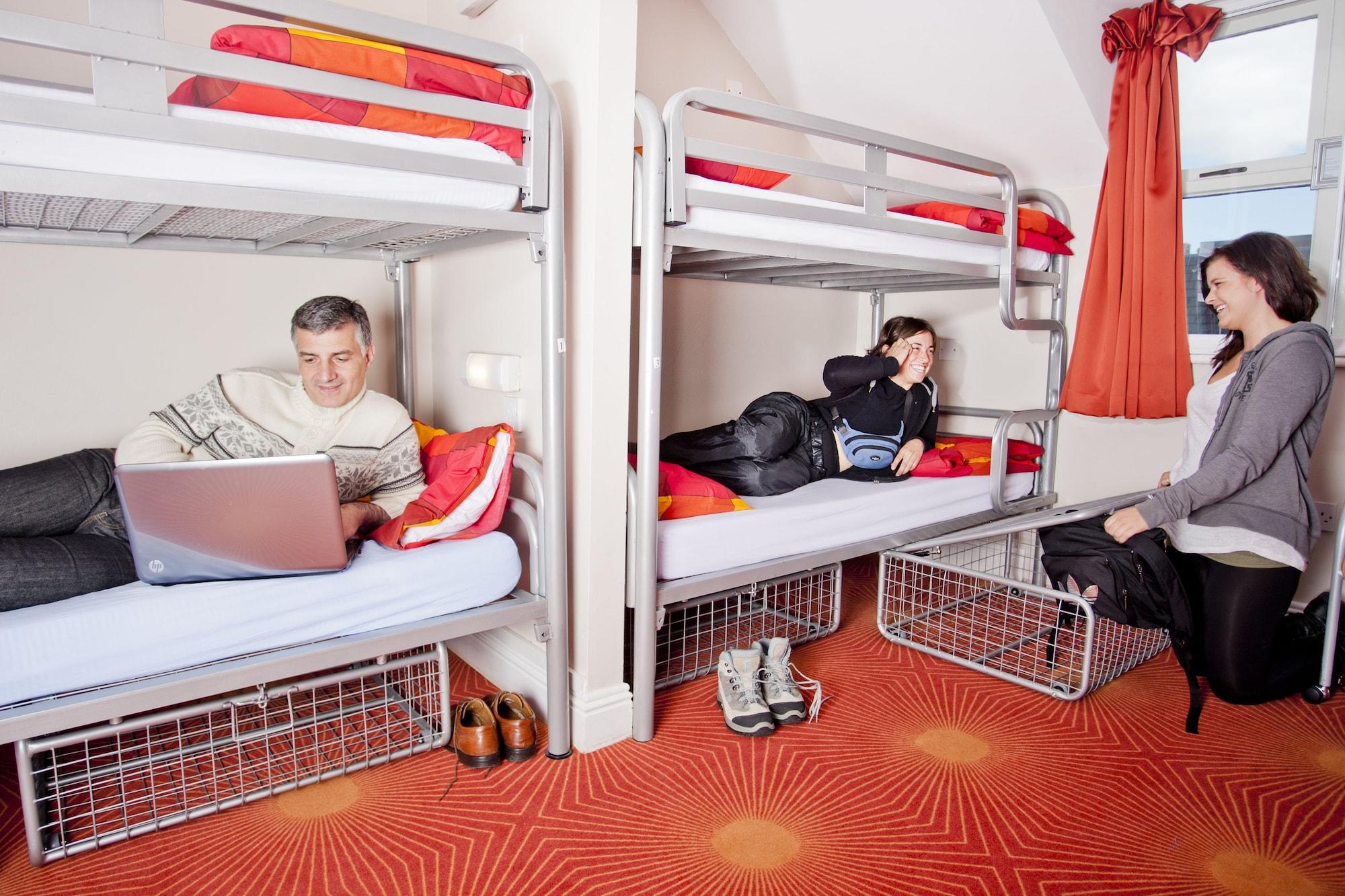 Snoozles Quay Street Tourist Hostel Galway Esterno foto