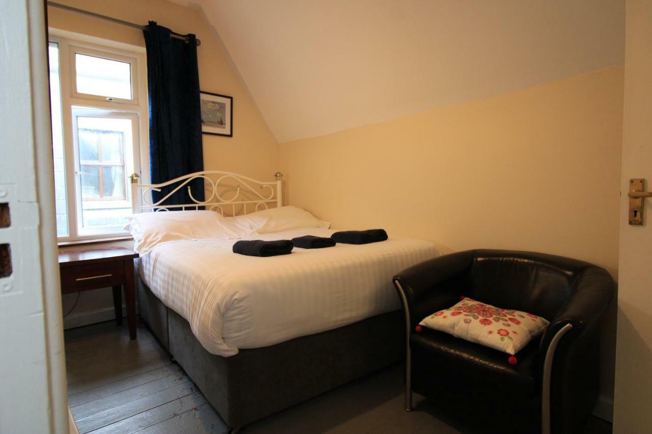 Snoozles Quay Street Tourist Hostel Galway Esterno foto