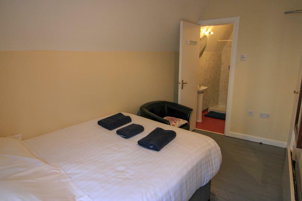 Snoozles Quay Street Tourist Hostel Galway Esterno foto