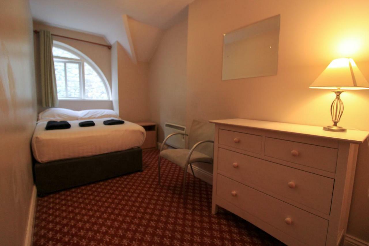 Snoozles Quay Street Tourist Hostel Galway Esterno foto