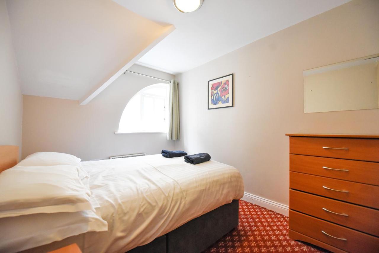 Snoozles Quay Street Tourist Hostel Galway Esterno foto